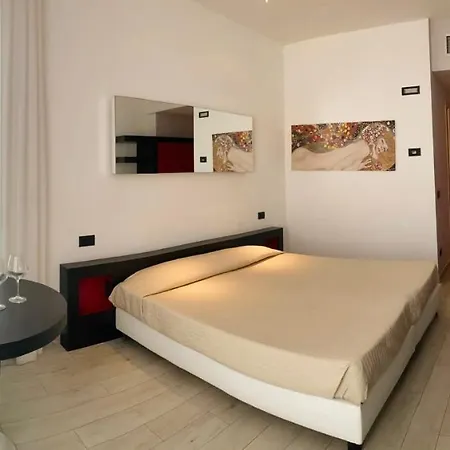 Ξενοδοχείο Blue Shades