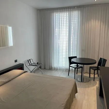 Blue Shades Πίζα