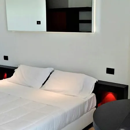 Blue Shades Ξενοδοχείο Πίζα