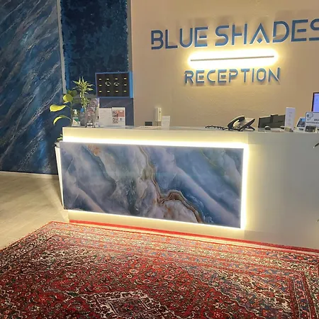 Hotel Blue Shades