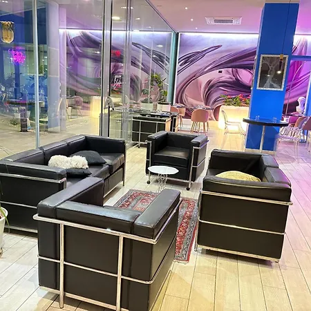 Ξενοδοχείο Blue Shades Πίζα