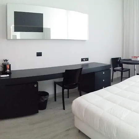 Blue Shades Ξενοδοχείο Πίζα