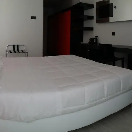 Ξενοδοχείο Blue Shades