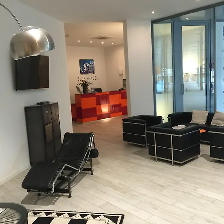 Blue Shades Hotel 4*