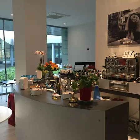 Blue Shades 4* Πίζα